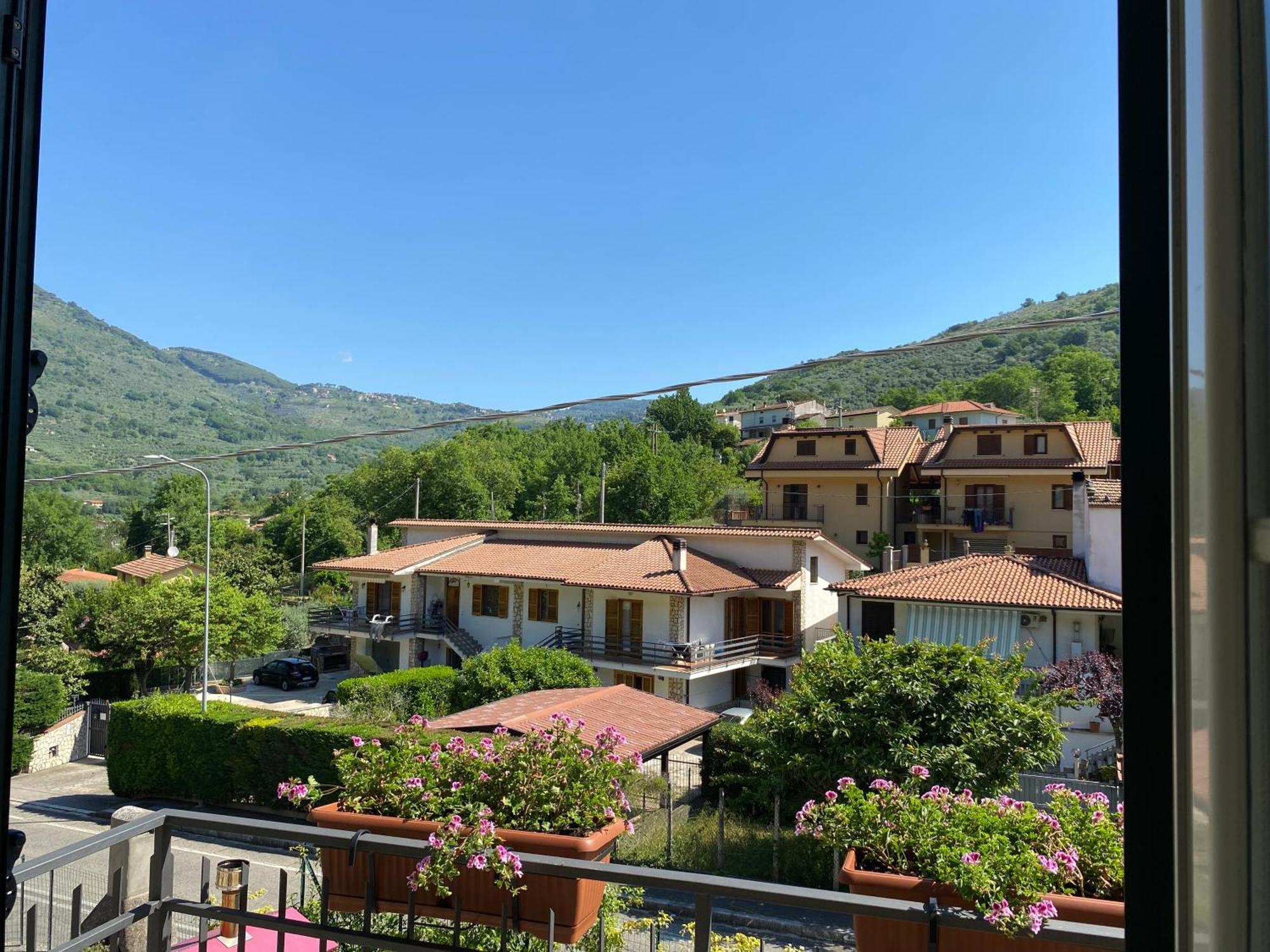 La Casa Di Nonna Tella Bed & Breakfast Lenola Bagian luar foto
